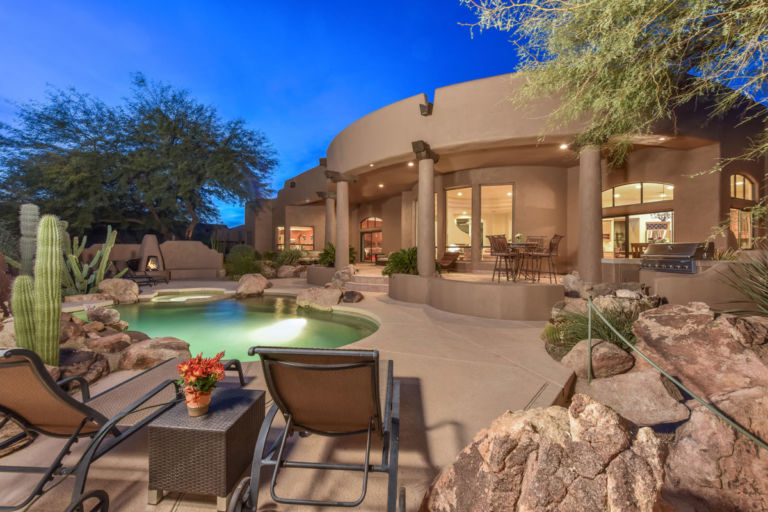 Troon Ridge Estate Backyard