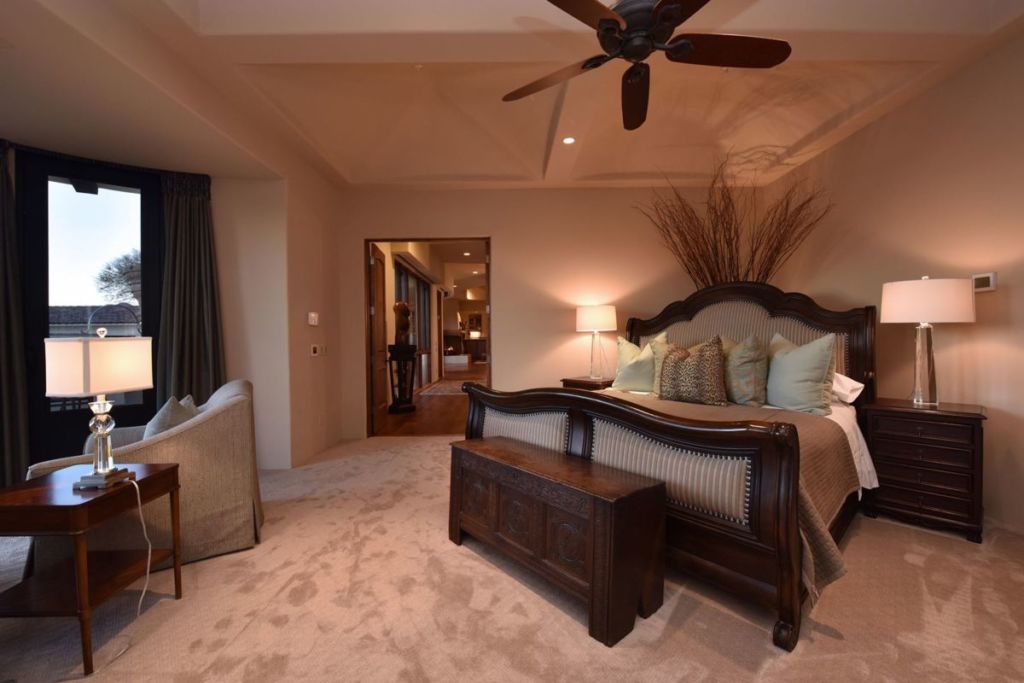 Master Bedroom Sitting Area