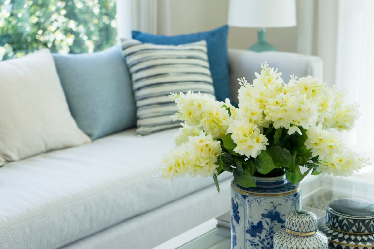 Refresh & Renew Easy Ways to "Springerize" Your Home The Luckys