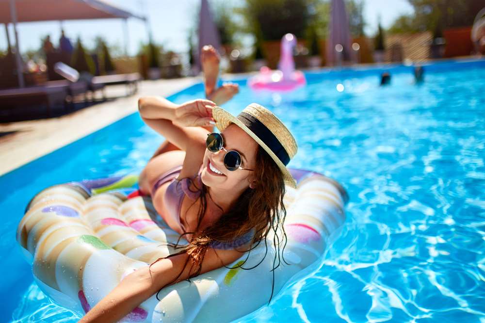 HOTEL POOL DAY PASSES IN SCOTTSDALE
