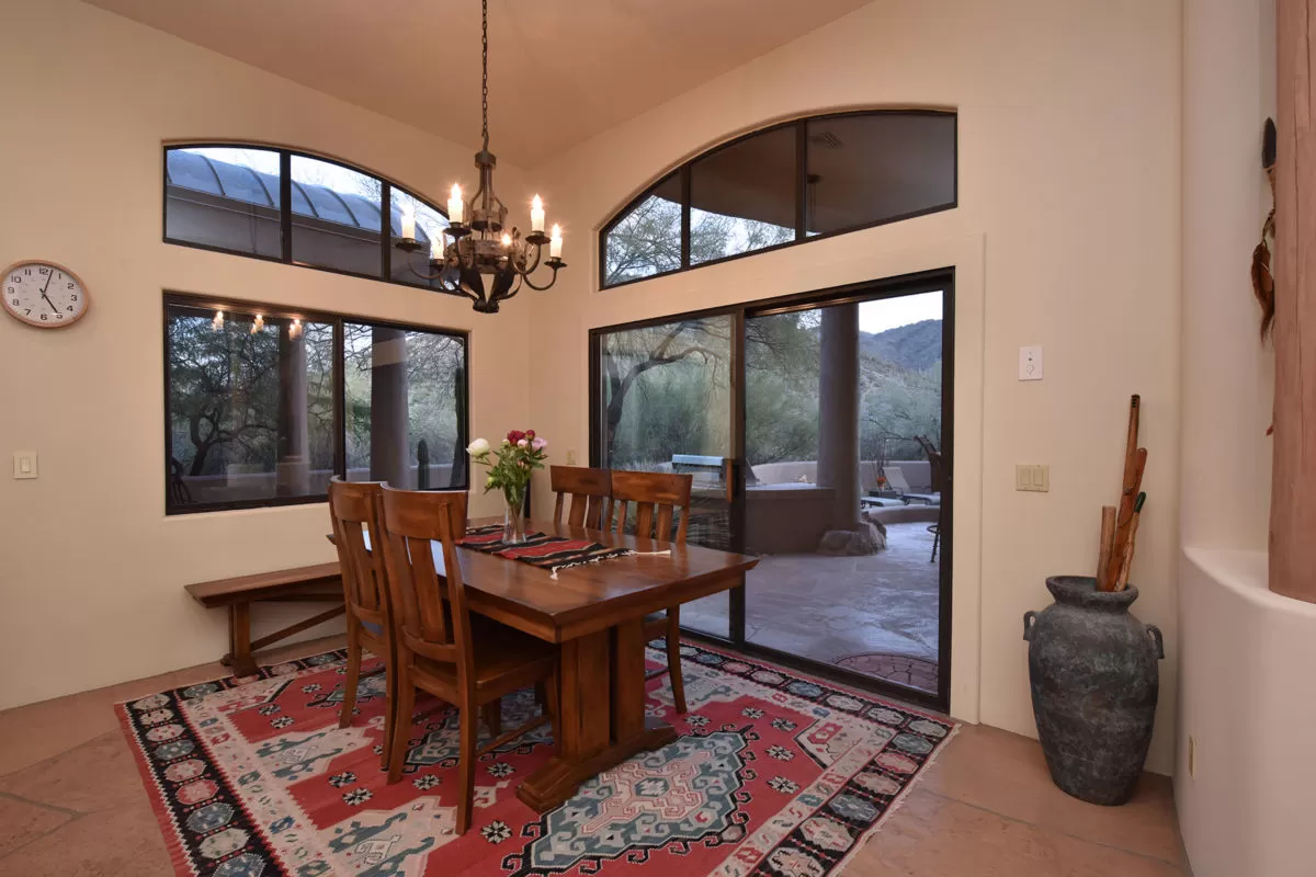 Troon Ridge Estate Breakfast Table