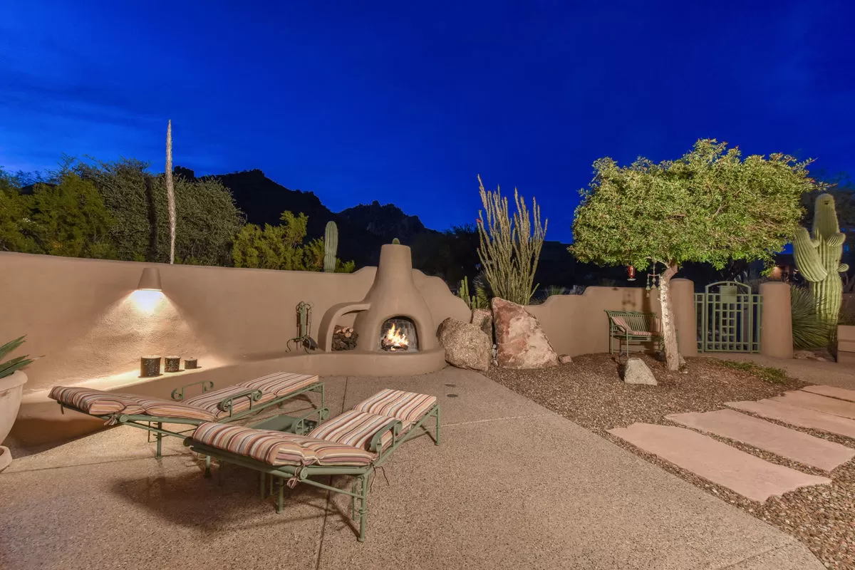 Troon Ridge Estate Night Views