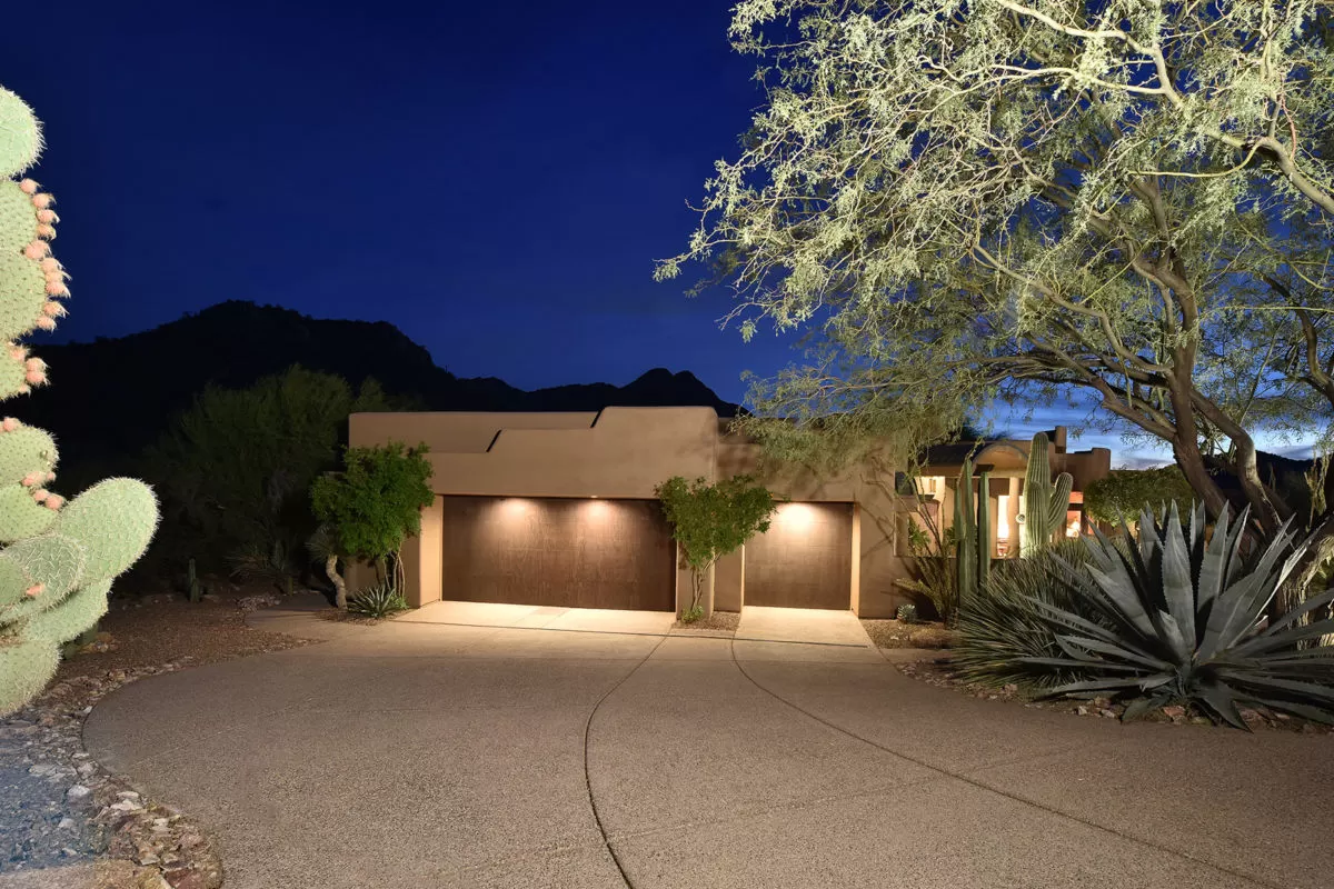 Troon Ridge Estate Garage